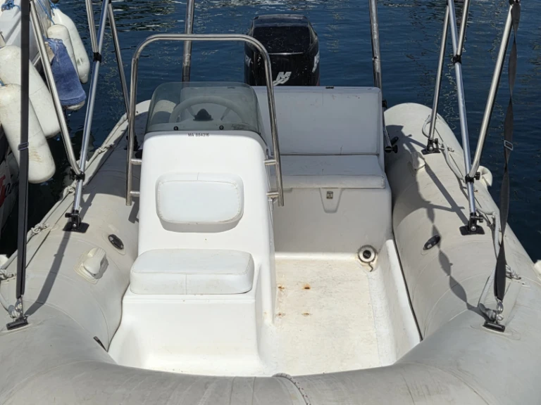 Zodiac International między profesjonalistami a osobami prywatnymi w Toulon