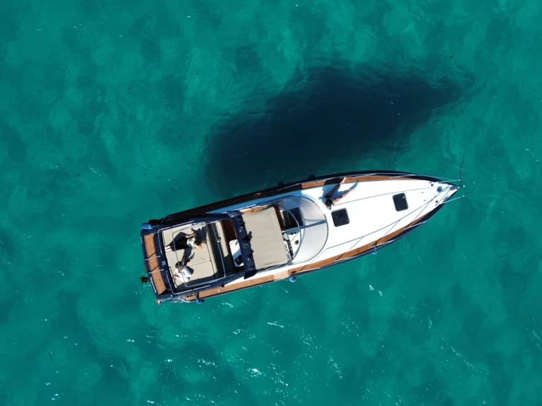 Wynajmij Motorówka z lub bez skippera Sunseeker w Mandelieu-la-Napoule