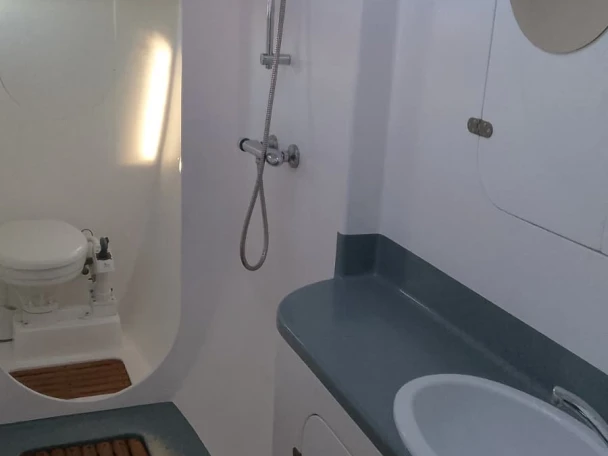 Wynajmij Lerouge VIK 125 w Francja