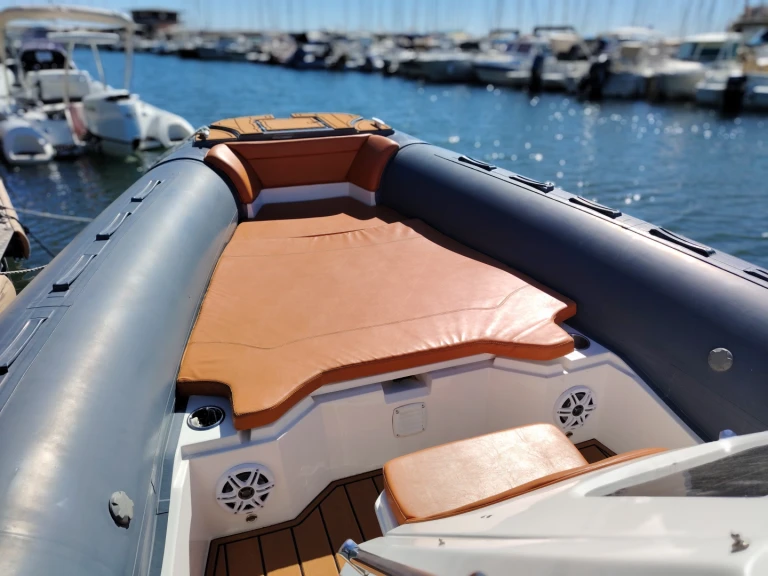 Wynajem łodzi Saint-Raphael tanio TL 850