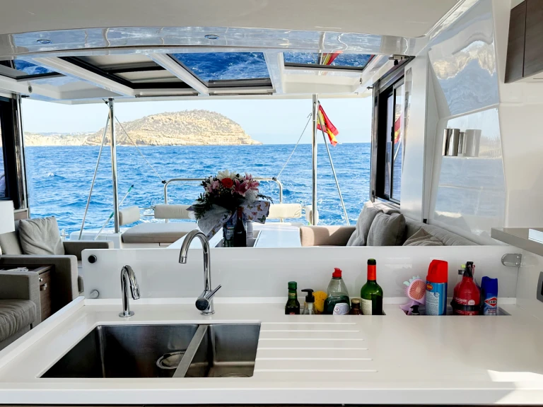 Wynajem łodzi Denia tanio BALI4.2