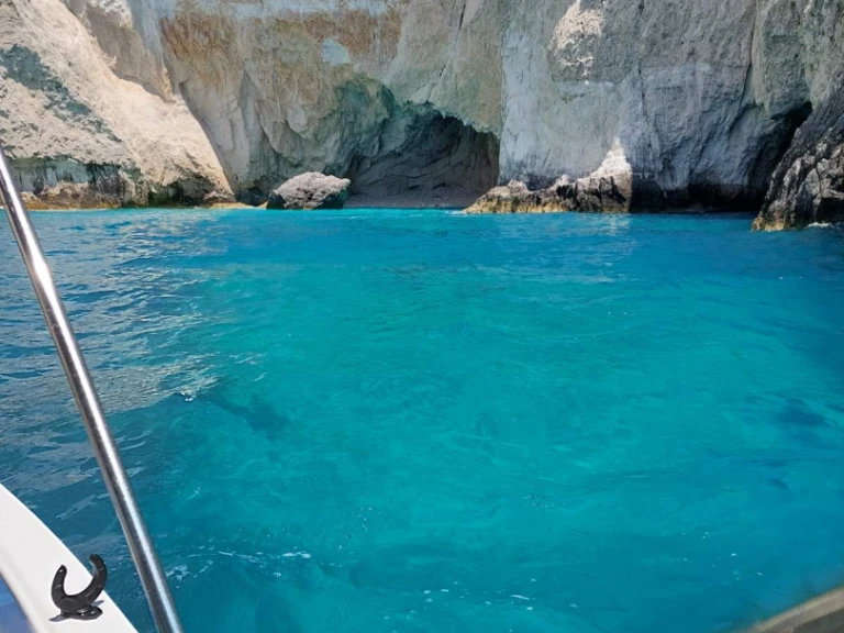 Wynajem w Kerí- Poseidon Blu Water 170 na SamBoat