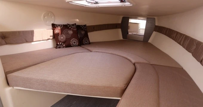 Wynajmij Łódż półsztywna z lub bez skippera Capelli w Neapol