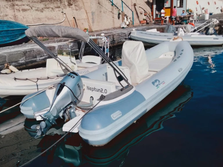 Wynajmij Łódż półsztywna z lub bez skippera op marine w Sorrento