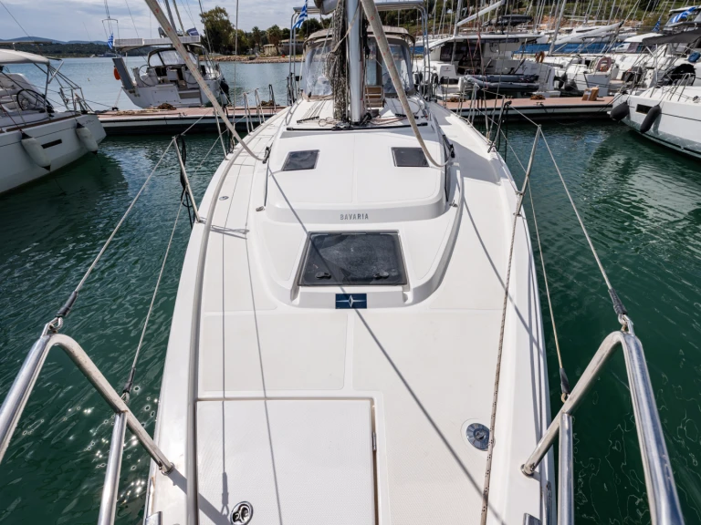 Wynajmij Bavaria Bavaria C38 w Nea Peramos