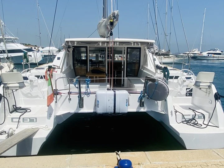 Wynajmij C-CATAMARANS C Cat 37 w Portisco