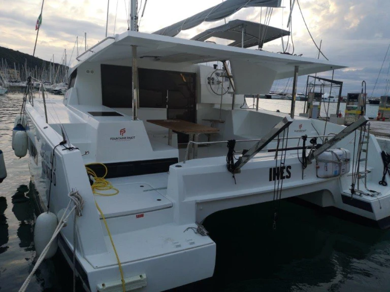 Wynajem łodzi Fountaine Pajot Lucia 40 w Portisco na SamBoat 