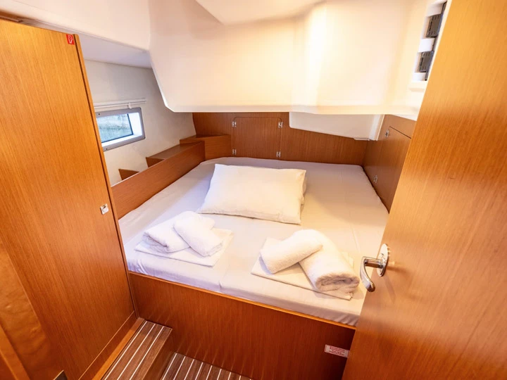 Wynajem łodzi Bavaria Bavaria C42 w Kórfos na SamBoat 