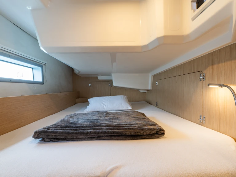 Wynajem łodzi Nea Peramos tanio Bavaria C38