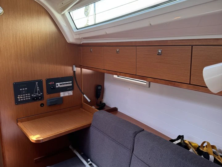 Wynajem Żaglowiec w Punta Ala - Bavaria Cruiser 37