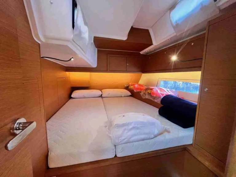 Wynajem łodzi Agropoli tanio Dufour 470