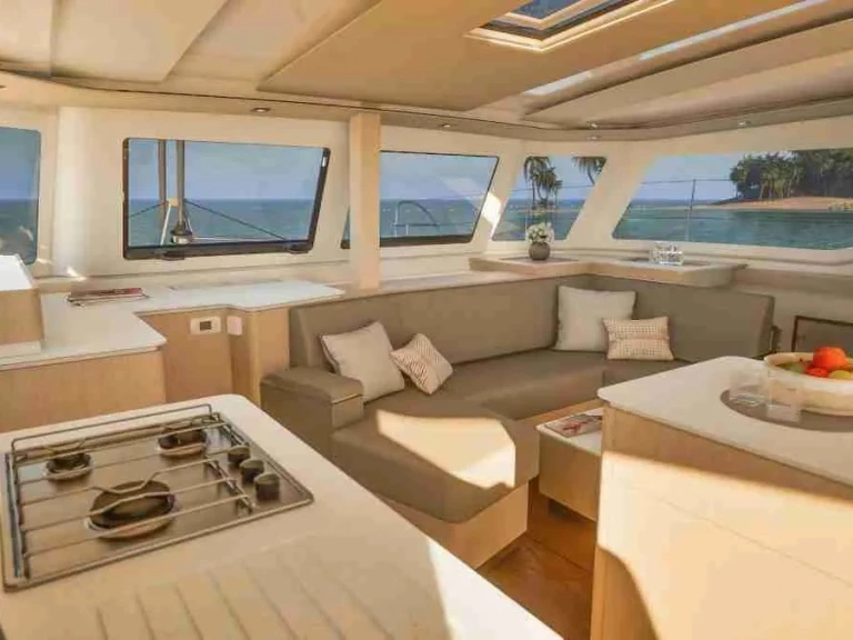 Wynajem łodzi Fountaine Pajot Fountaine Pajot FP 41 Quatuor 4 w Rodi Garganico na SamBoat 