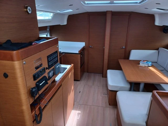Wynajem łodzi Portisco tanio Sun Odyssey 490