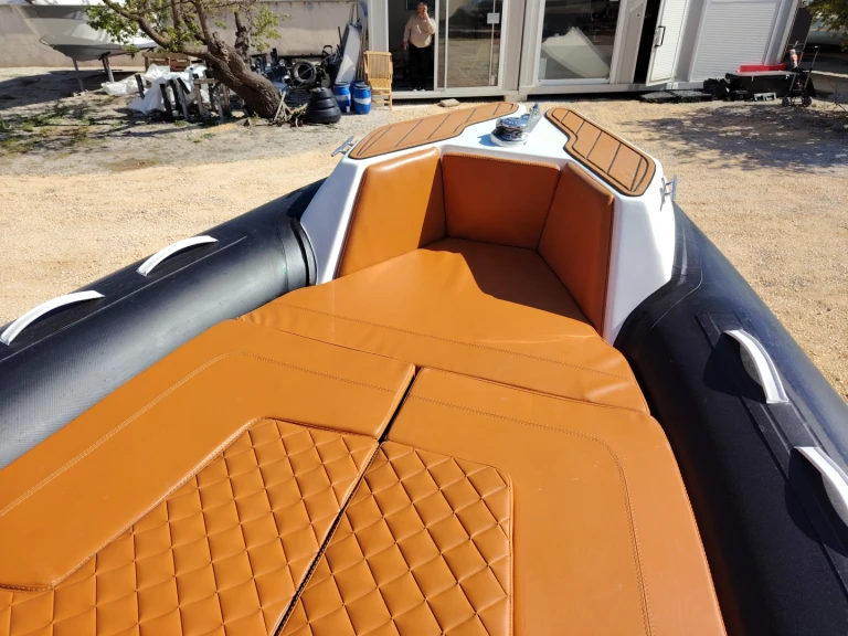 Wynajmij Łódż półsztywna z lub bez skippera Tiger w Bormes-les-Mimosas