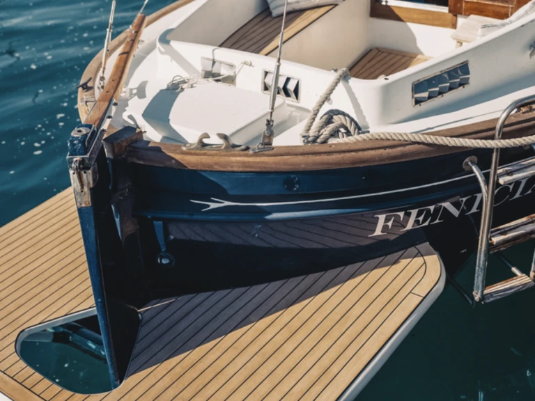 Myabca delfin 28 między profesjonalistami a osobami prywatnymi w Palma de Mallorca