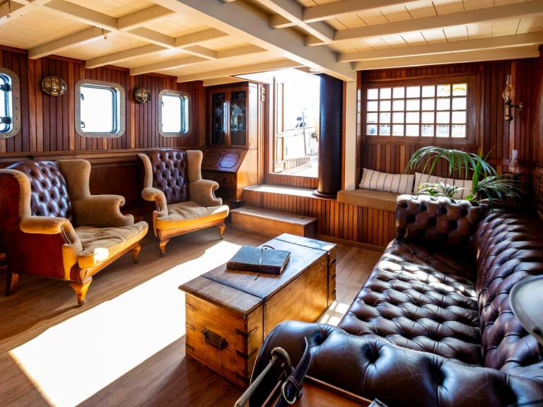 Żaglowiec do wynajmu w Capo d'Orlando w najlepszej cenie