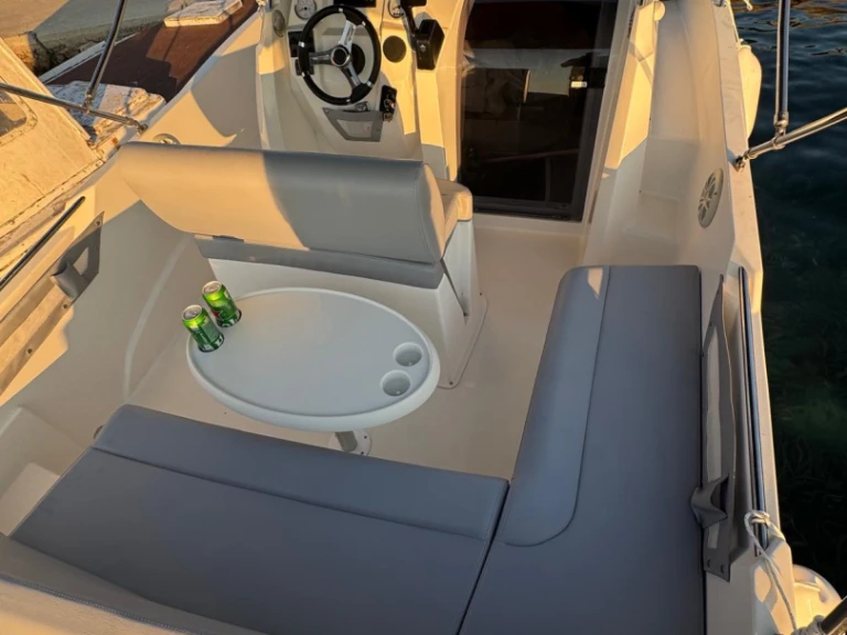 Motorówka do wynajmu w Muline w najlepszej cenie