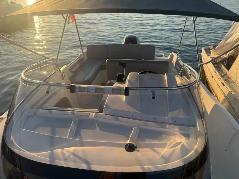 Wynajmij AM Yacht Prince 625 Sundeck w Muline