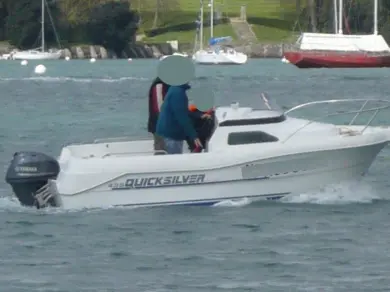 Motorówka do wynajmu w Marsylia w najlepszej cenie