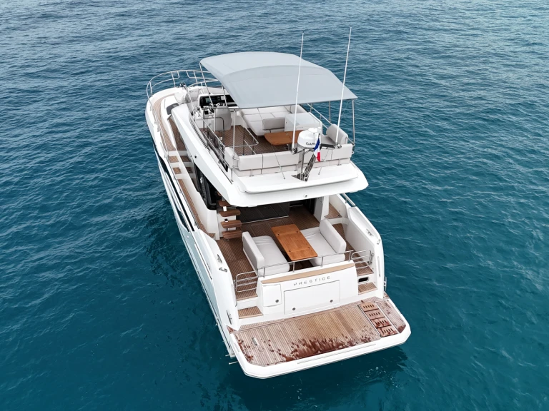 Wynajem Motorówka Prestige z patentem 