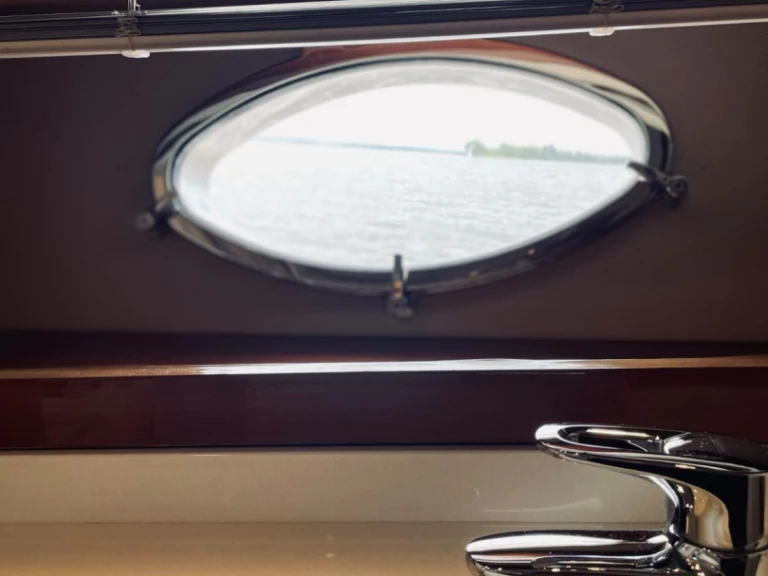 Wynajmij Princess Princess V53 w Makarska