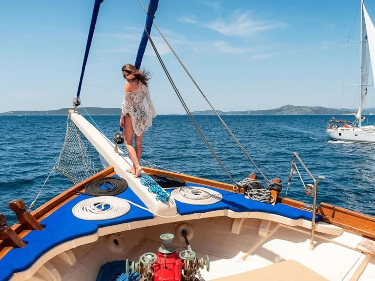 Custom Made Sv. Donat między profesjonalistami a osobami prywatnymi w Marina (City)