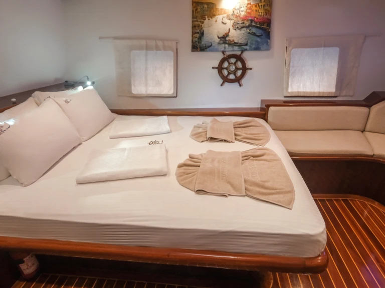 Wynajmij  Junior Tarkan - Premium Gulet w Fethiye