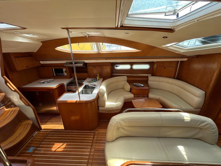 Żaglowiec do wynajmu w Cugnana Verde w najlepszej cenie