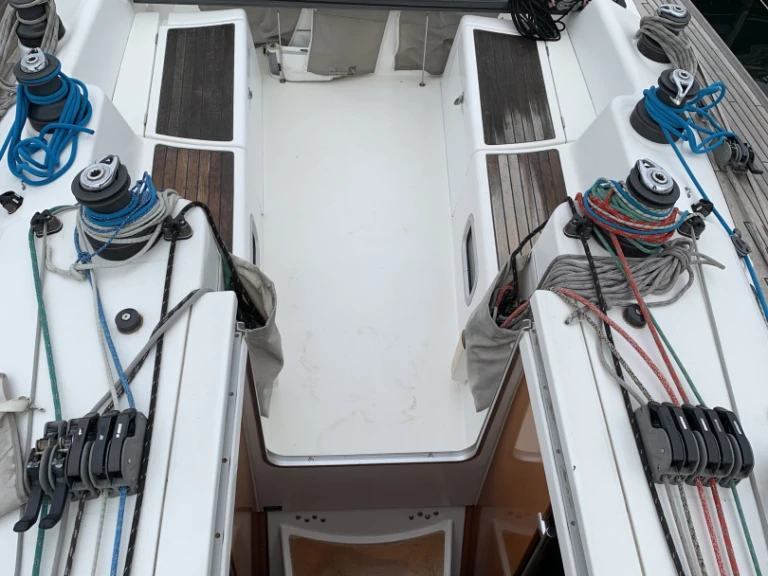 Wynajmij Bénéteau First 40.7 w Francja