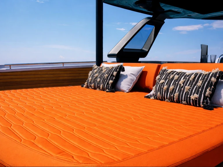 Wynajem Motorówka Cranchi z patentem 