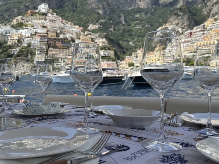 Princess Princess 67 Fly między profesjonalistami a osobami prywatnymi w Castellammare di Stabia