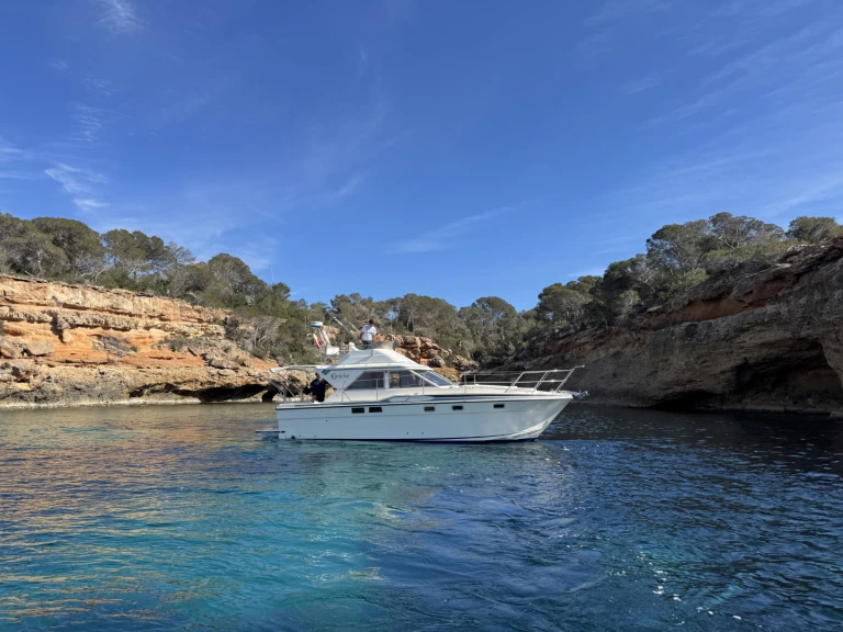 Wynajem Motorówka Fairline z patentem 