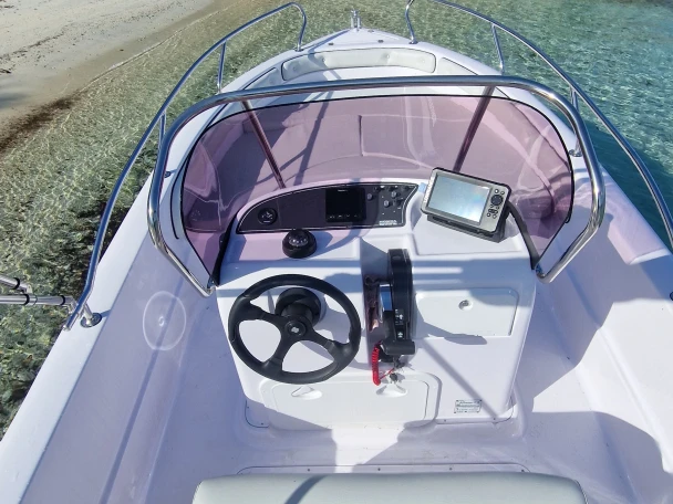 Wynajem łodzi Saint-Florent tanio H19CC