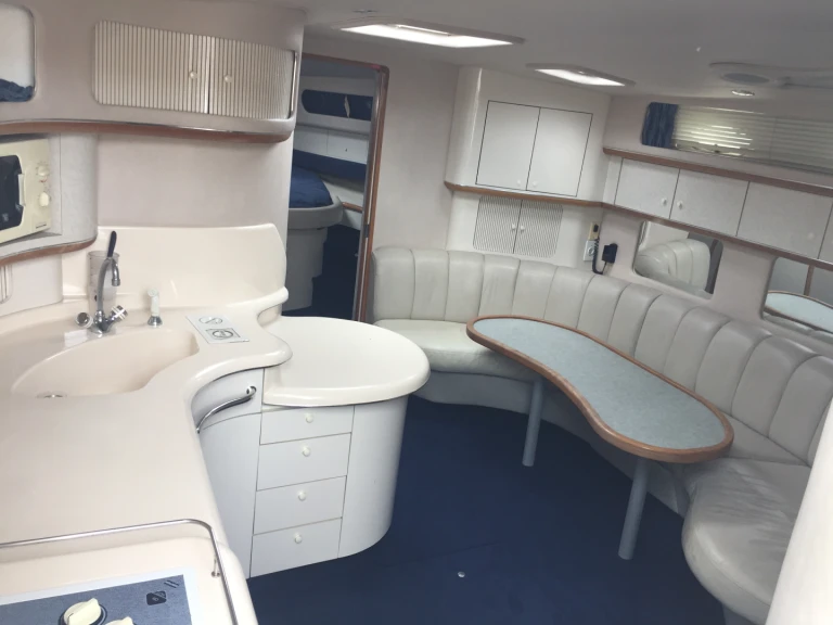 Sea Ray Sea Ray 450 Sundancer między profesjonalistami a osobami prywatnymi w Las Tres Cales