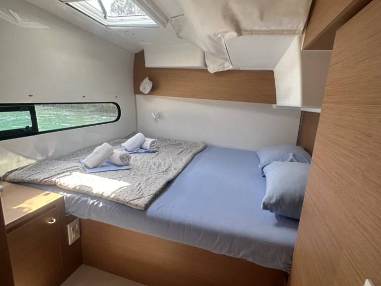 Katamaran do wynajmu w Tivat w najlepszej cenie