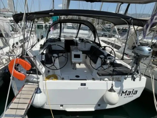 Wynajem w Alimos- Bavaria Bavaria C42 (3 cab.) na SamBoat
