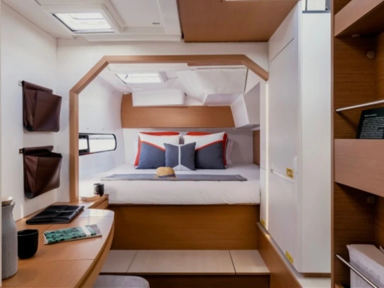 Wynajem łodzi Lefkáda tanio Excess 11 (6 cab.)