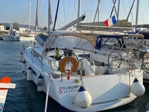 Wynajem łodzi Jeanneau Sun Odyssey 440 w Paros (wyspa) na SamBoat 