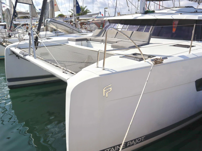 Katamaran do wynajmu w Nea Peramos w najlepszej cenie