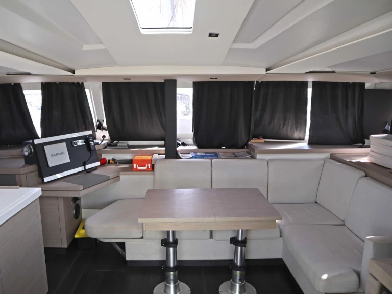 Wynajem w Nea Peramos- Fountaine Pajot Astréa 42 Maestro (5 cab.) na SamBoat
