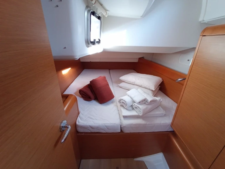 Wynajem w Lefkáda- Jeanneau Sun Odyssey 379 (3 cab.) na SamBoat