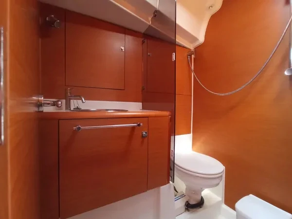 Wynajmij Jeanneau Sun Odyssey 439 (4 cab.) w Lefkáda