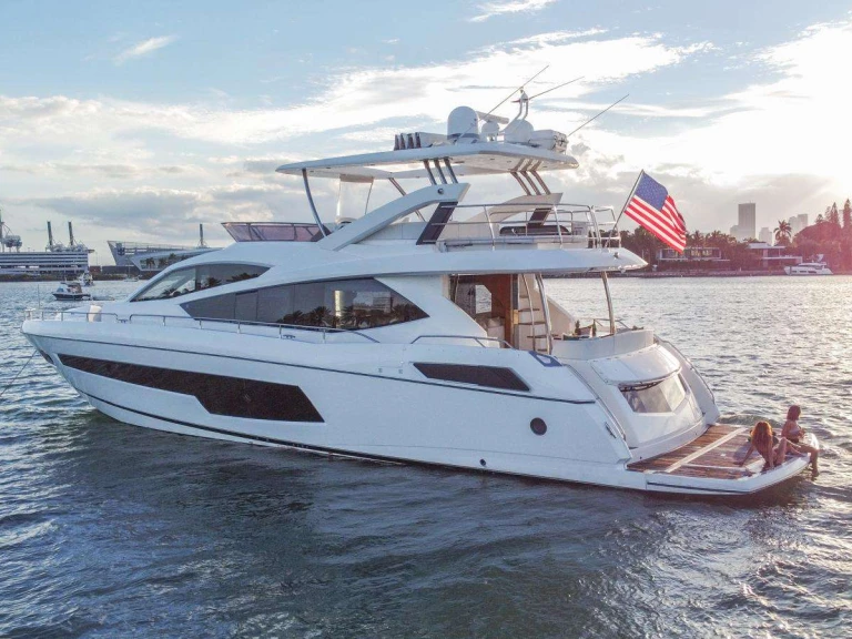 Wynajem w New York (City)- Sunseeker Asha na SamBoat