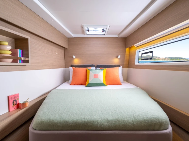 Wynajmij Lagoon Lagoon 43 (6 cab.) w Kos