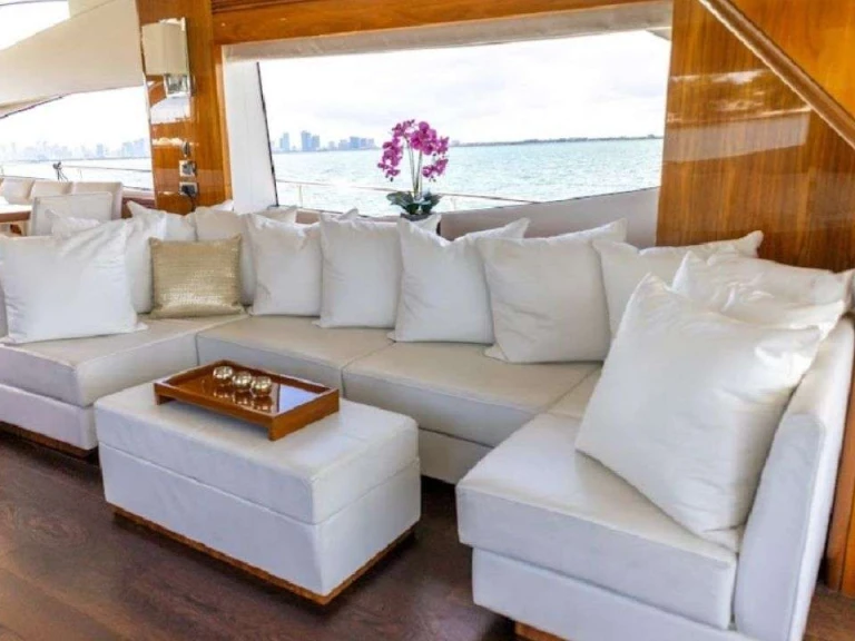 Wynajem Luksusowy jacht Sunseeker z patentem 