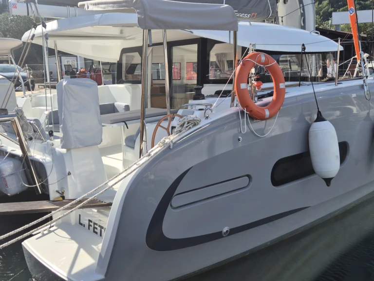 Wynajmij Excess Excess 11 w Goecek