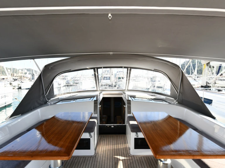 Hanse Hanse 460 między profesjonalistami a osobami prywatnymi w Goecek