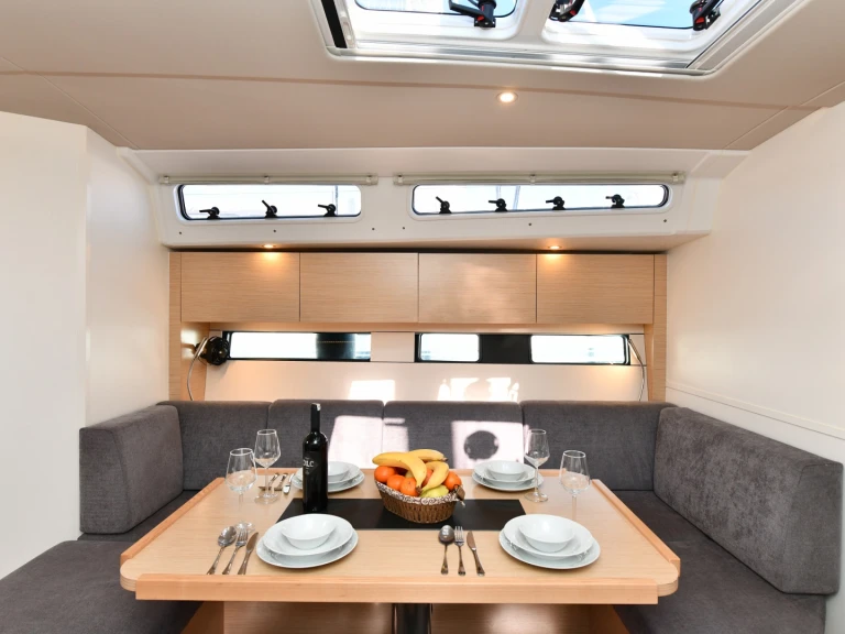 Wynajem łodzi Goecek tanio Hanse 460