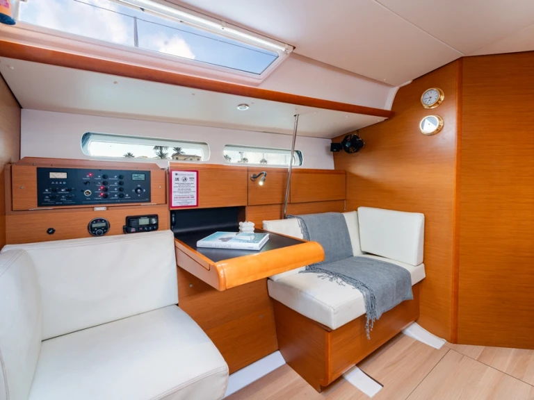 Wynajem łodzi Jeanneau Sun Odyssey 439 w Lavrio na SamBoat 