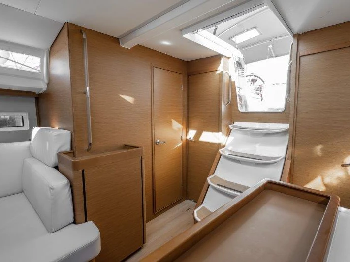 Wynajem łodzi Nea Peramos tanio Sun Odyssey 440